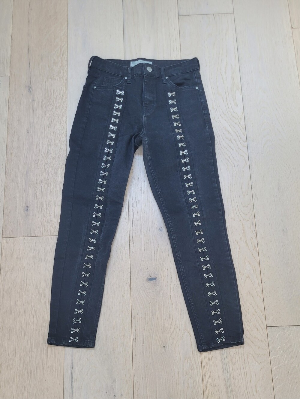 Topshop Moto Jamie Skinny Jeans with Front Hook-Detail Trim